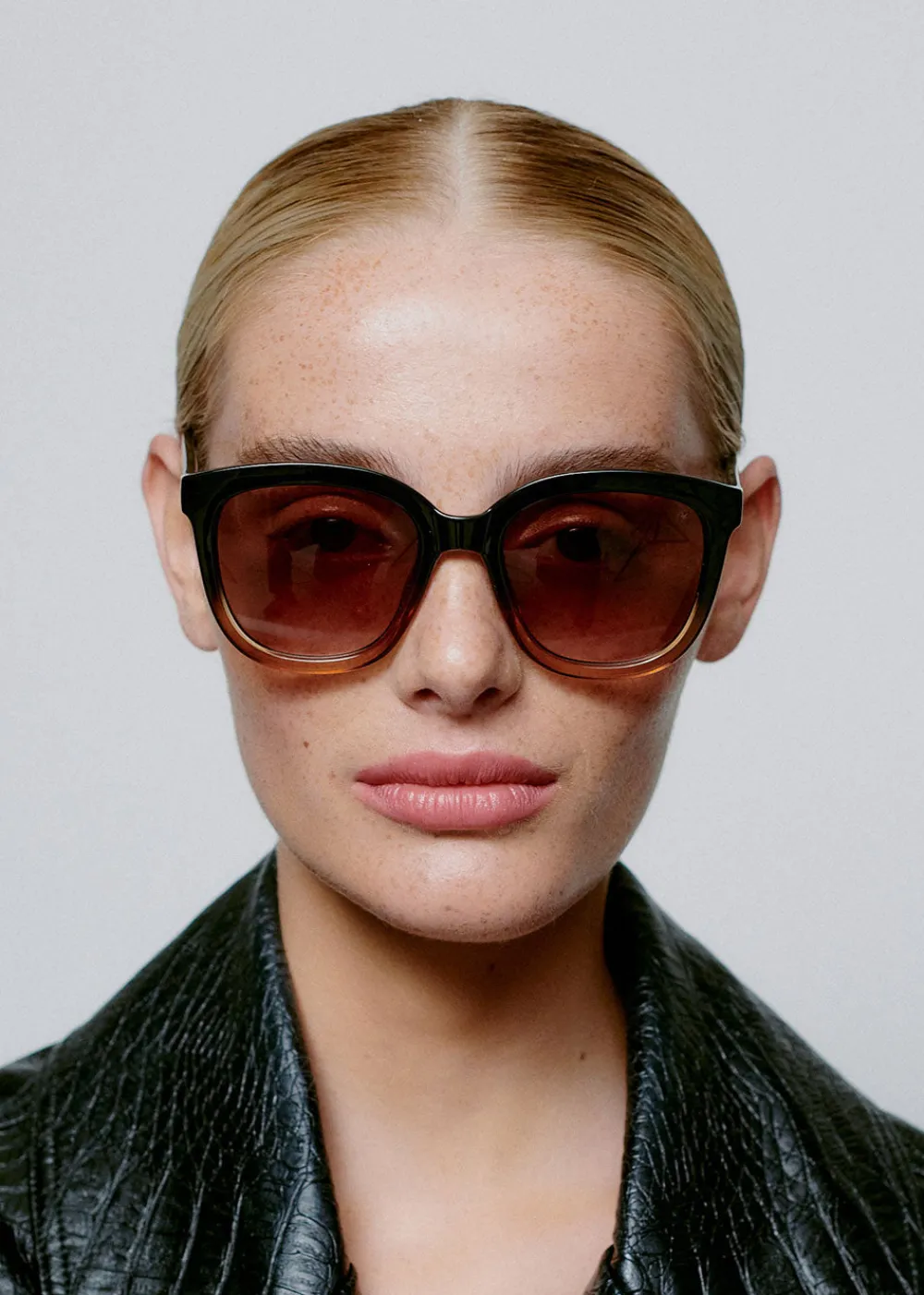 billy_sunglasses__black___4.webp A. Kjaerbede Billy Sunglasses - Black / Brown | Glasses