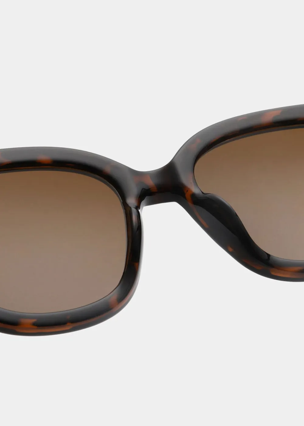 billy_sunglasses__demi_to_5.webp A. Kjaerbede Billy Sunglasses - Demi Tortoise | Glasses