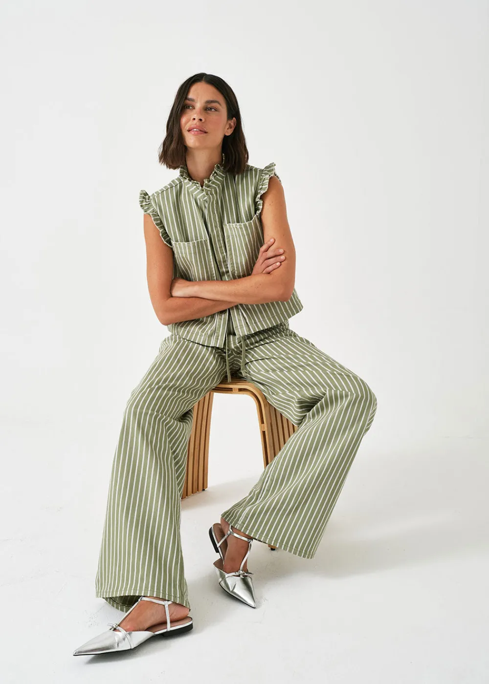 blake_jean__vintage_moss_3.webp Seventy + Mochi Blake Jean - Vintage Moss | Jeans