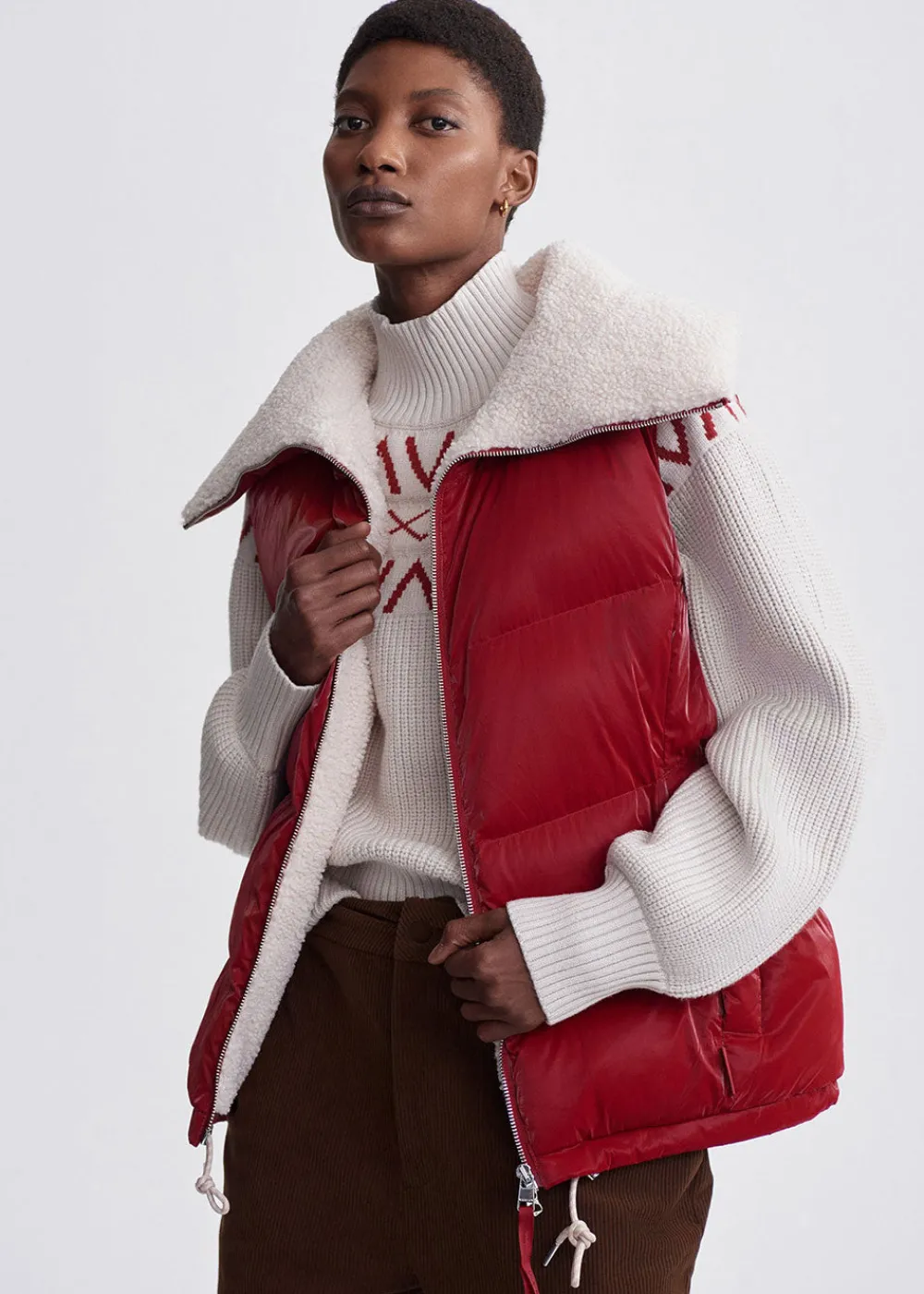 brock_puffer_gilet__red_2.webp Varley Brock Puffer Gilet - Red | Coats & Jackets