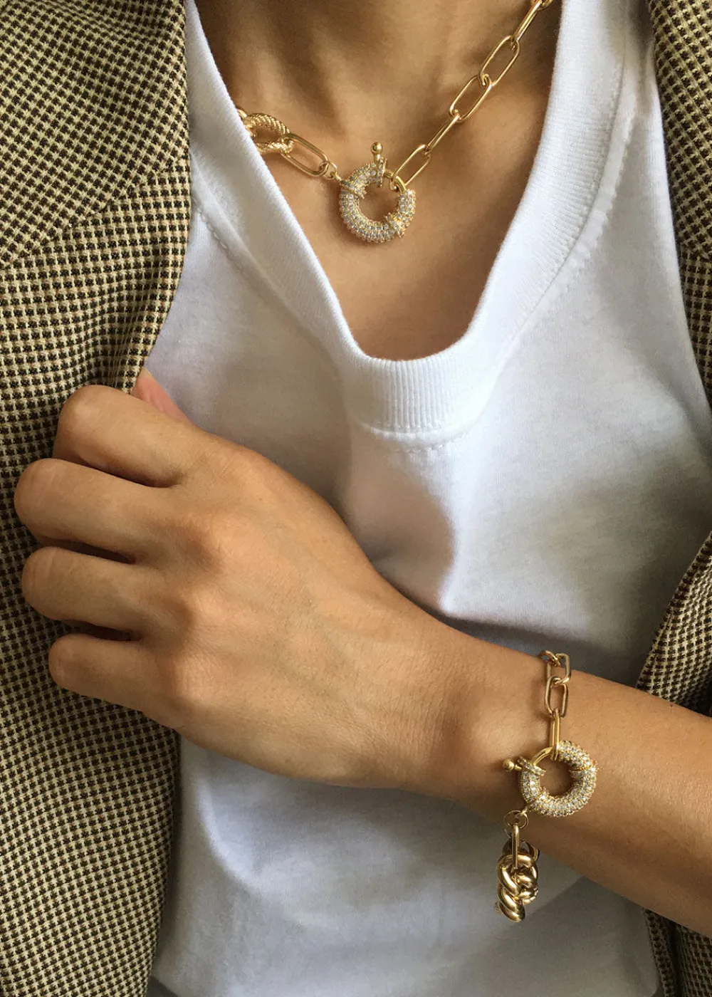 cosima_bracelet__gold_2.webp Alona Cosima Bracelet - Gold | Bracelets