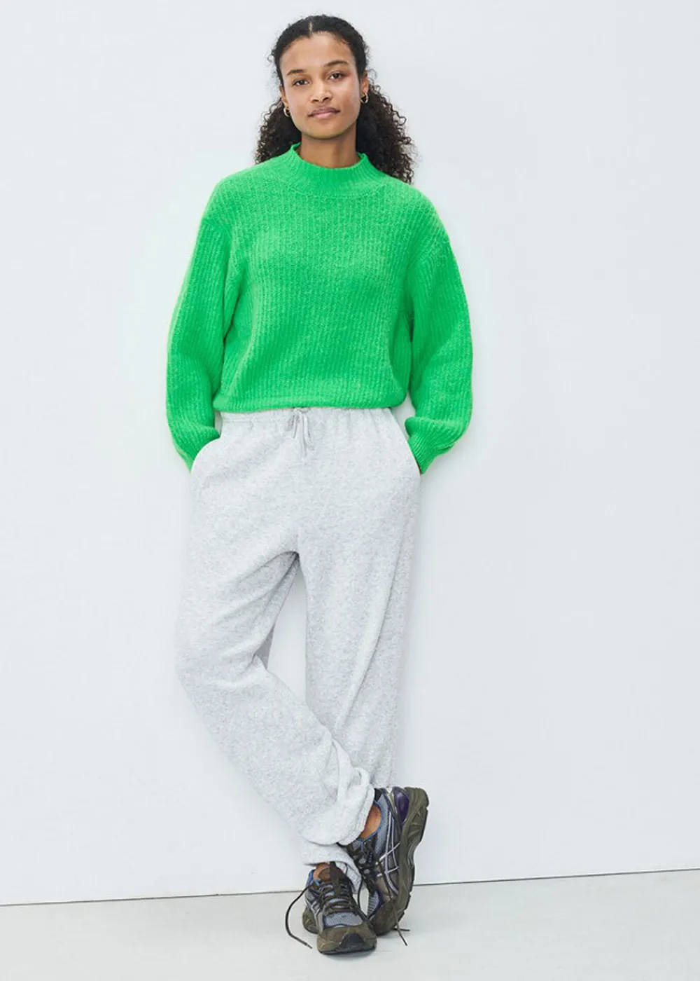 east_jumper__fluo_frog_4.webp American Vintage East Jumper - Fluo Frog | Knitwear