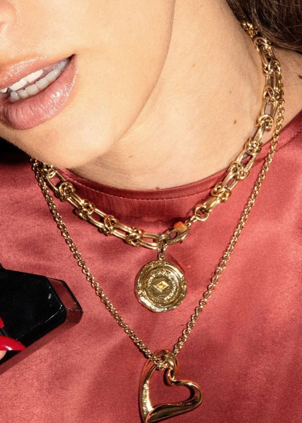 evangeline_necklace__gold_2.webp Alona Evangeline Necklace - Gold | Necklaces