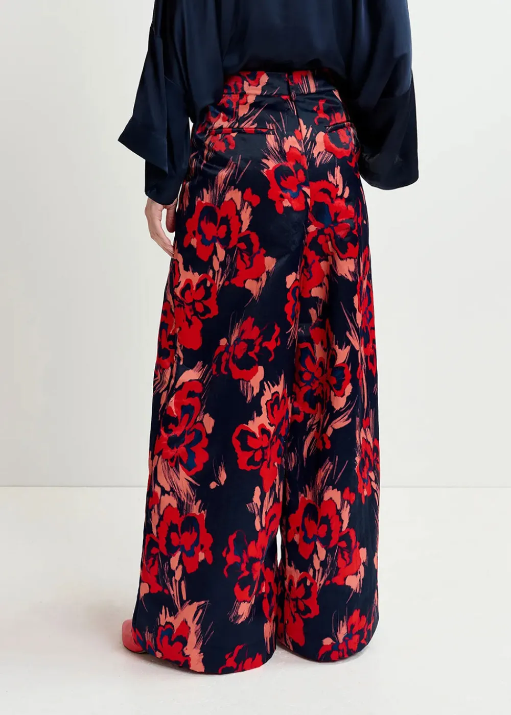 gazpacho_wide_leg_pants_2.webp Essentiel Antwerp Gazpacho Wide Leg Pants | Trousers