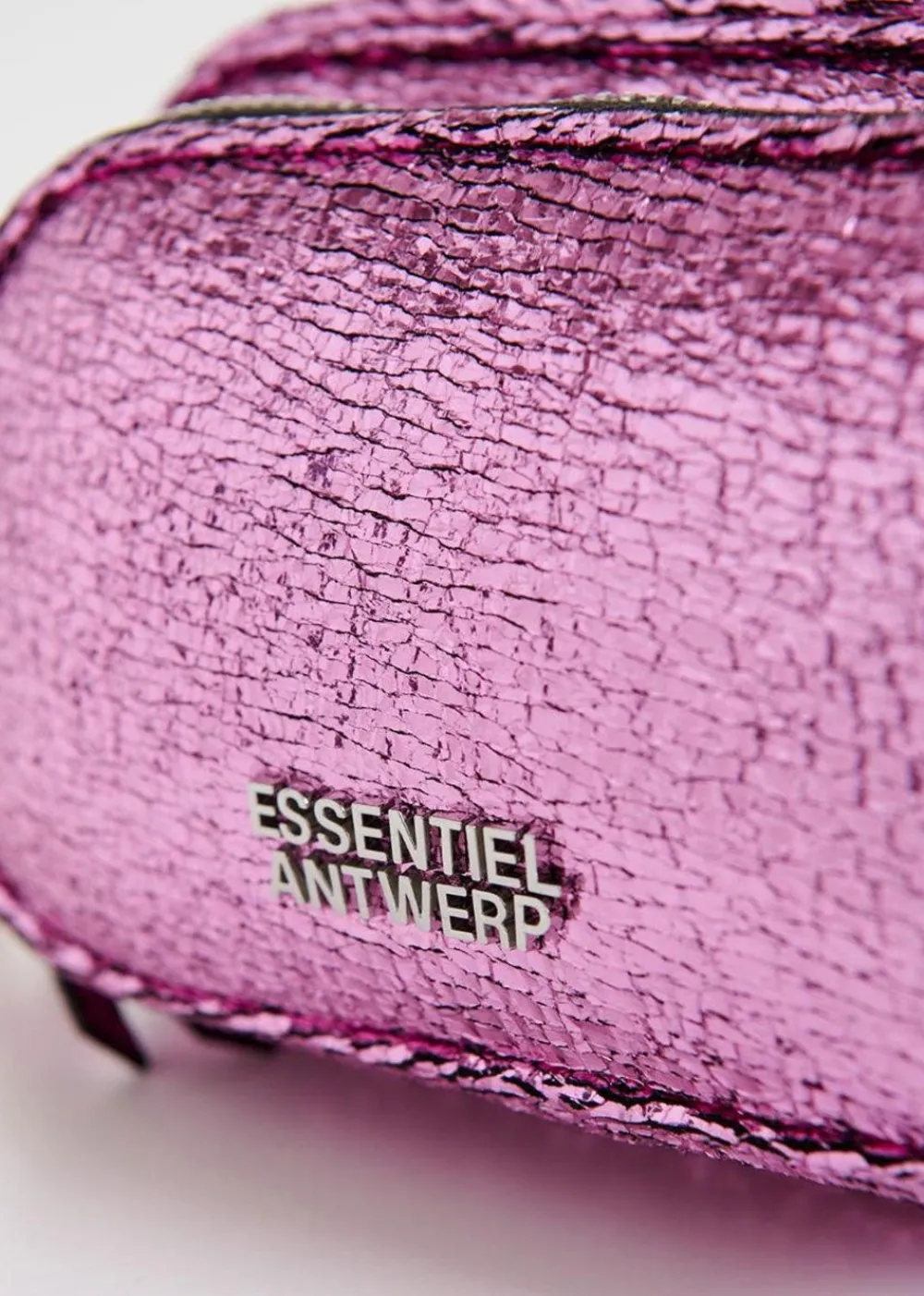 hamen_metallic_shoulder_b_4.webp Essentiel Antwerp Hamen Metallic Shoulder Bag - Pink | Bags