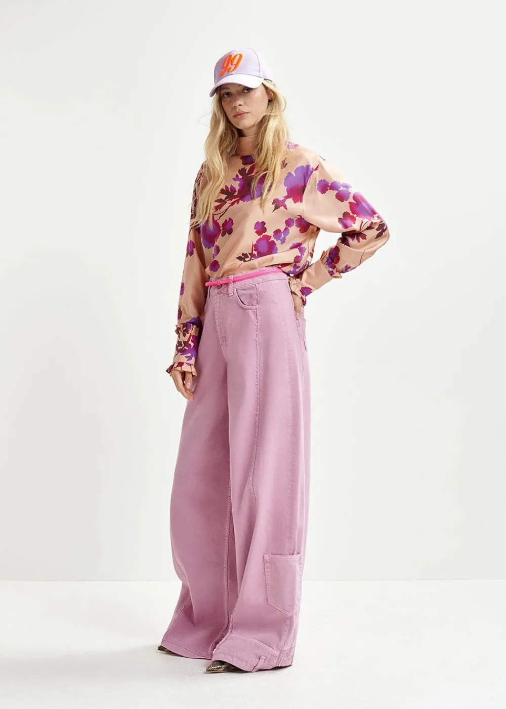 hamerica_belt__bright_pin_3.webp Essentiel Antwerp Hamerica Belt - Bright Pink | Belts