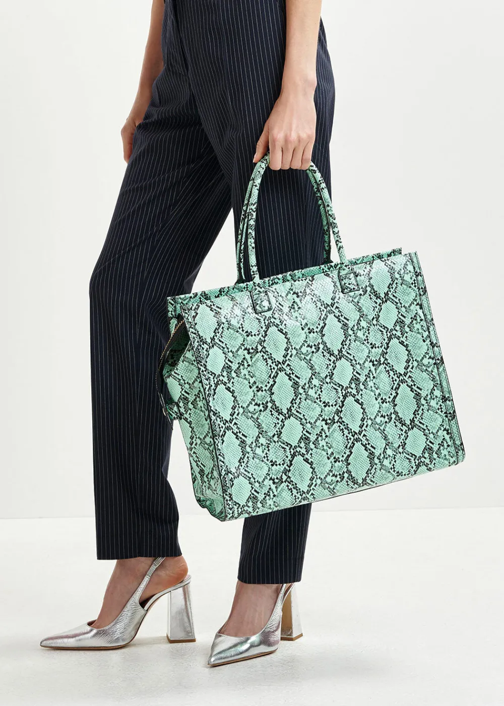 hegan_snake_print_shopper_3.webp Essentiel Antwerp Hegan Snake Print Shopper Bag | Bags