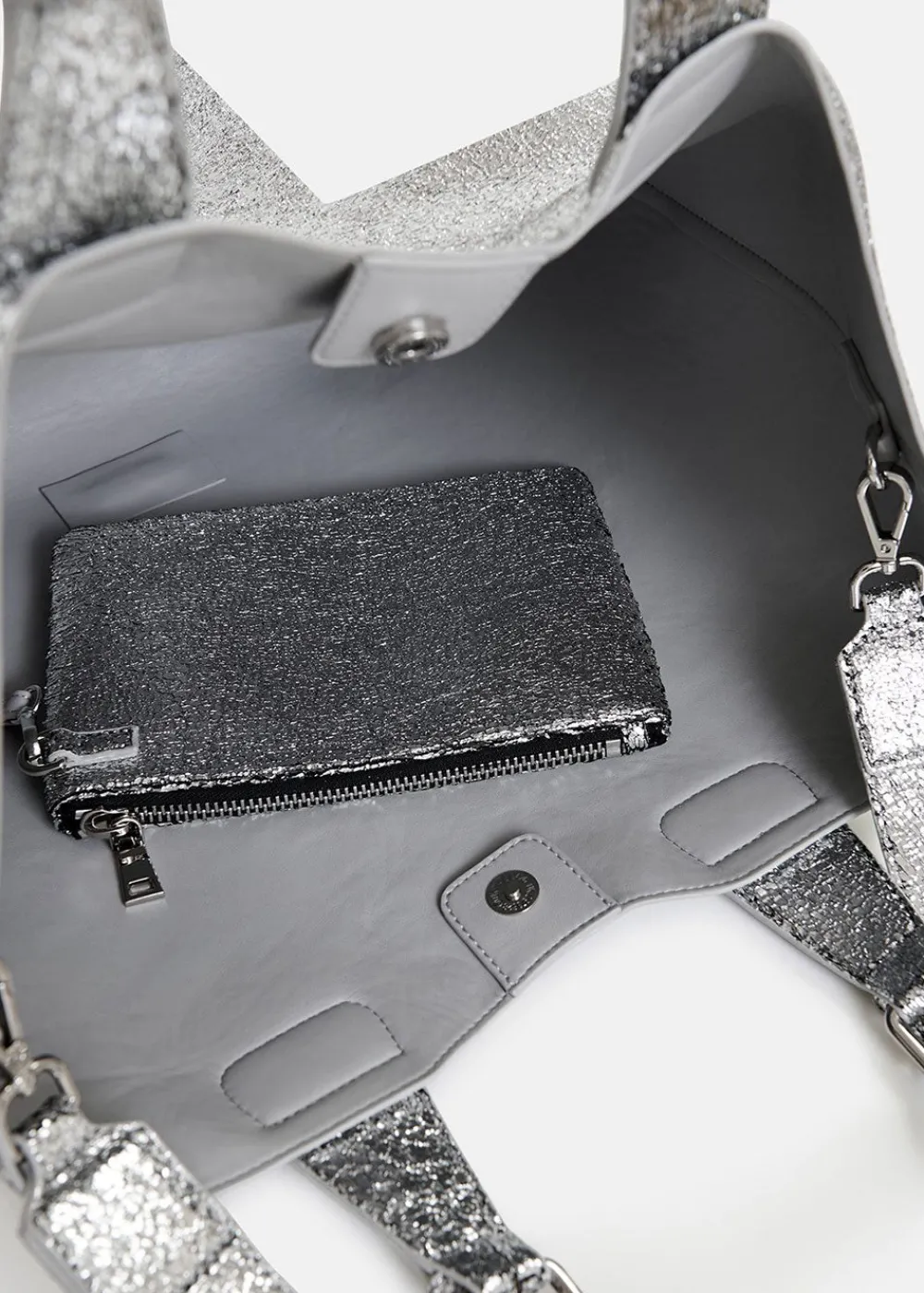 hurry_metallic_shopper_ba_7-1.webp Essentiel Antwerp Hurry Metallic Shopper Bag - Silver | Bags