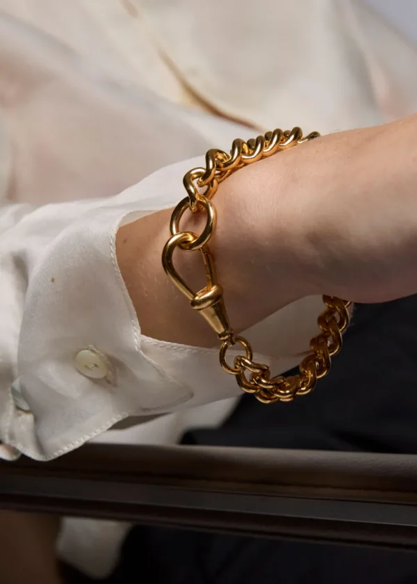 Tilly Sveaas Large Gold Curb Clipt Bracelet | Bracelets