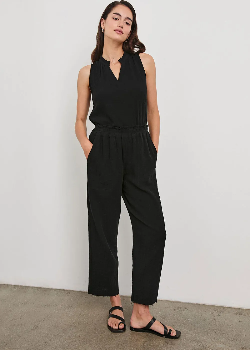 leon_crop_pants_2.webp Rails Leon Crop Pants | Trousers