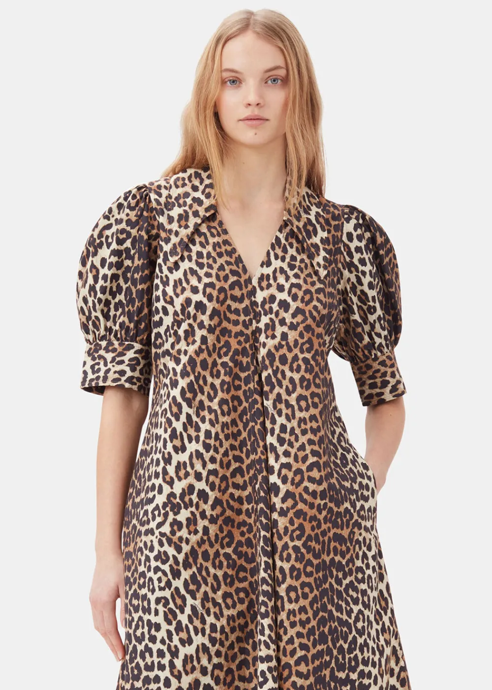 leopard_vneck_maxi_dress_3.webp GANNI Leopard V-neck Maxi Dress | Dresses