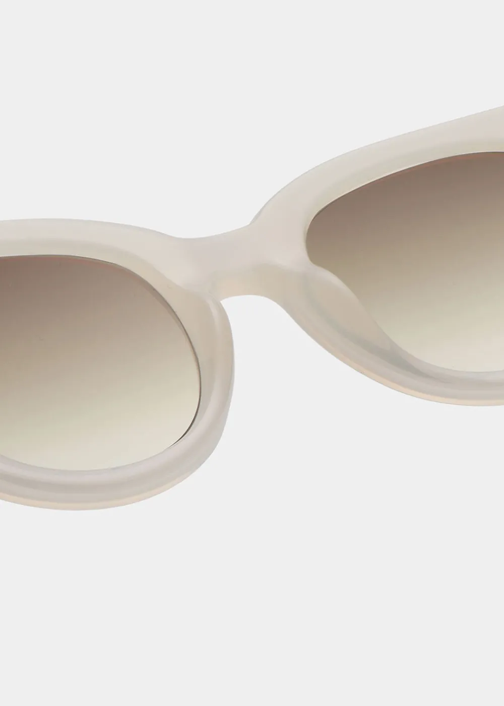 lilly_sunglasses__cream_3.webp A. Kjaerbede Lilly Sunglasses - Cream | Glasses