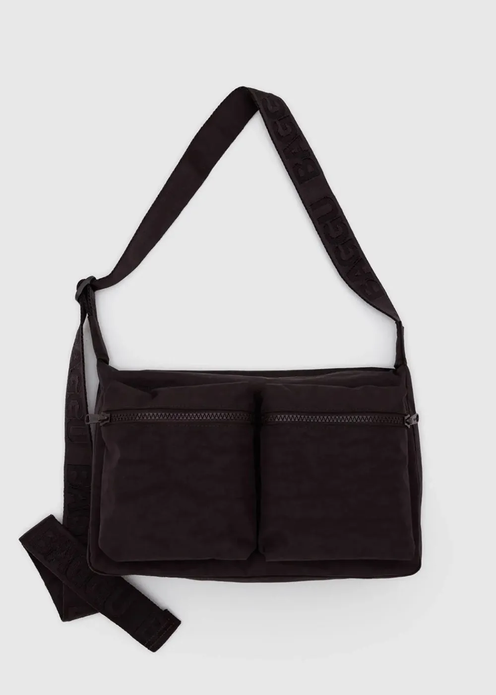 medium_cargo_crossbody__c_0.webp BAGGU Medium Cargo Crossbody - Chocolate Plum | Bags