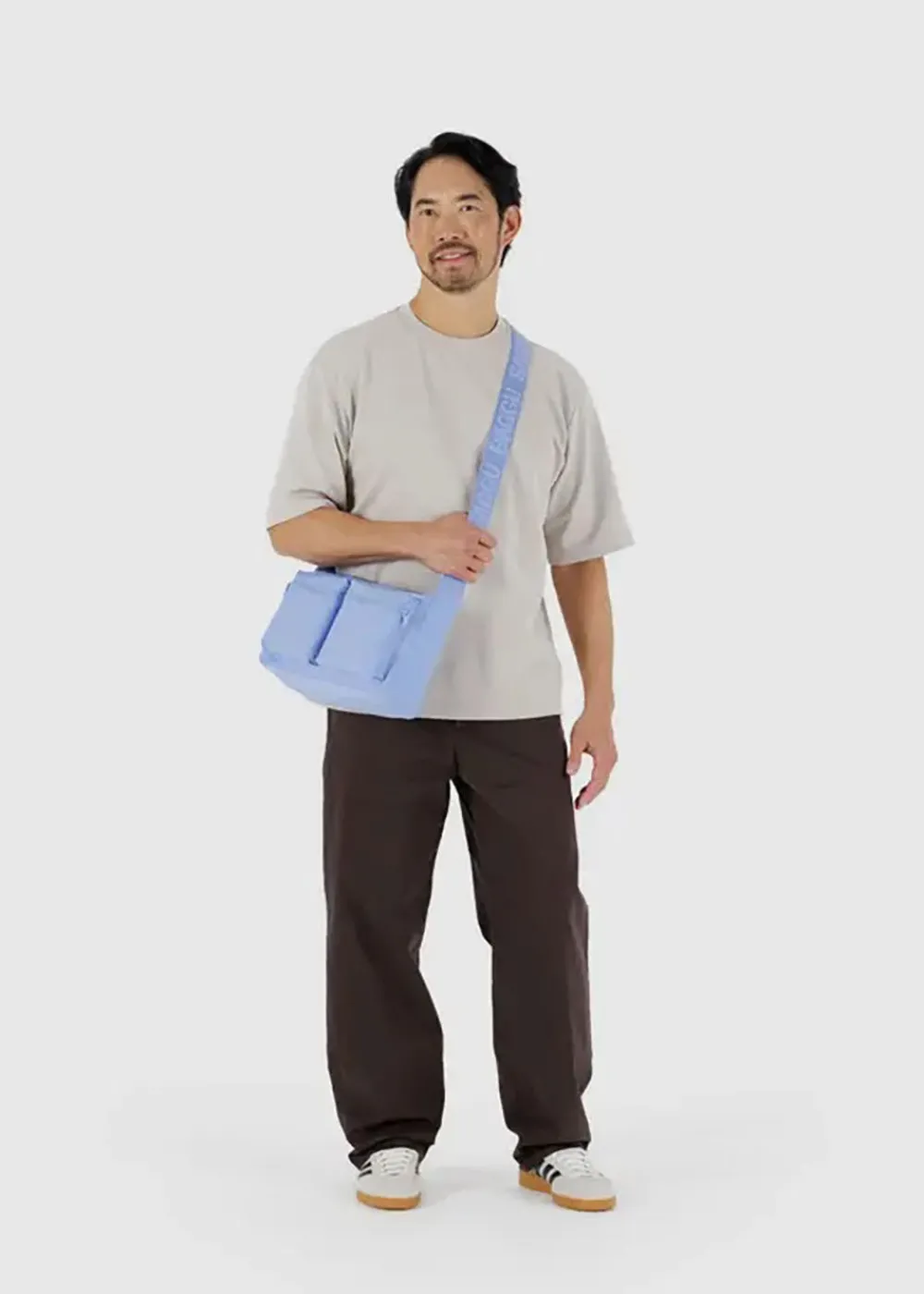 medium_cargo_crossbody__f_2.webp BAGGU Medium Cargo Crossbody - French Blue | Bags