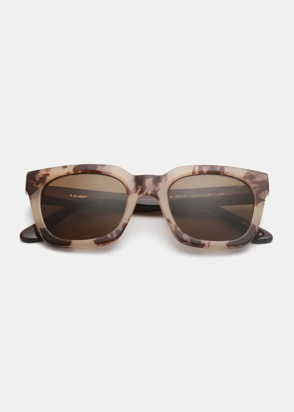 A. Kjaerbede Nancy Sunglasses - Hornet | Glasses