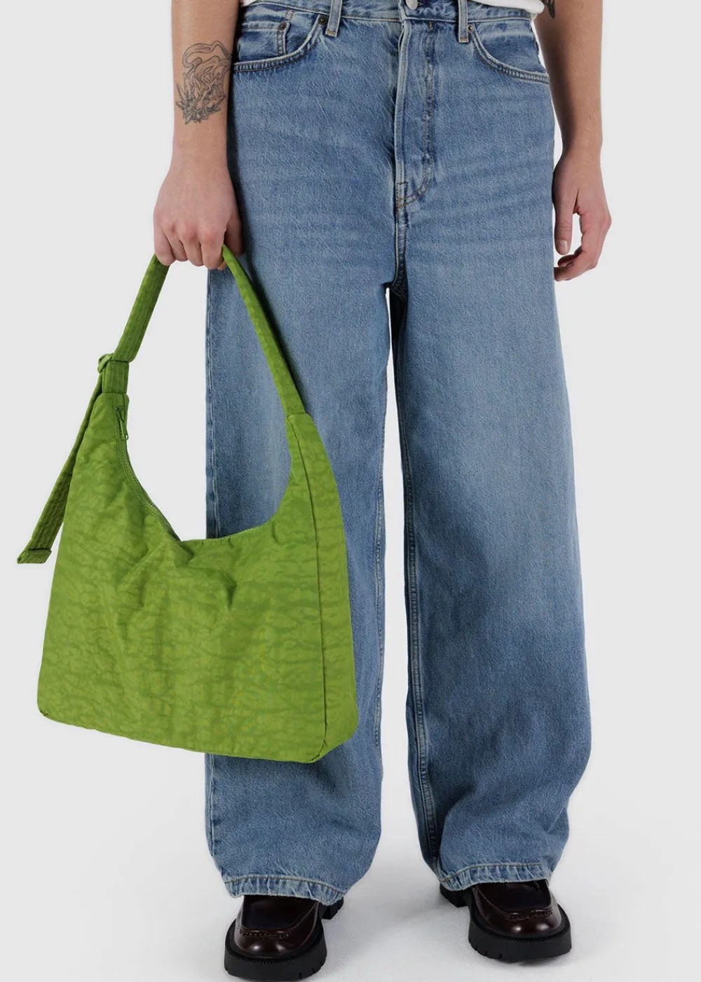 nylon_shoulder_bag__green_1.webp BAGGU Nylon Shoulder Bag - Green Juice | Bags