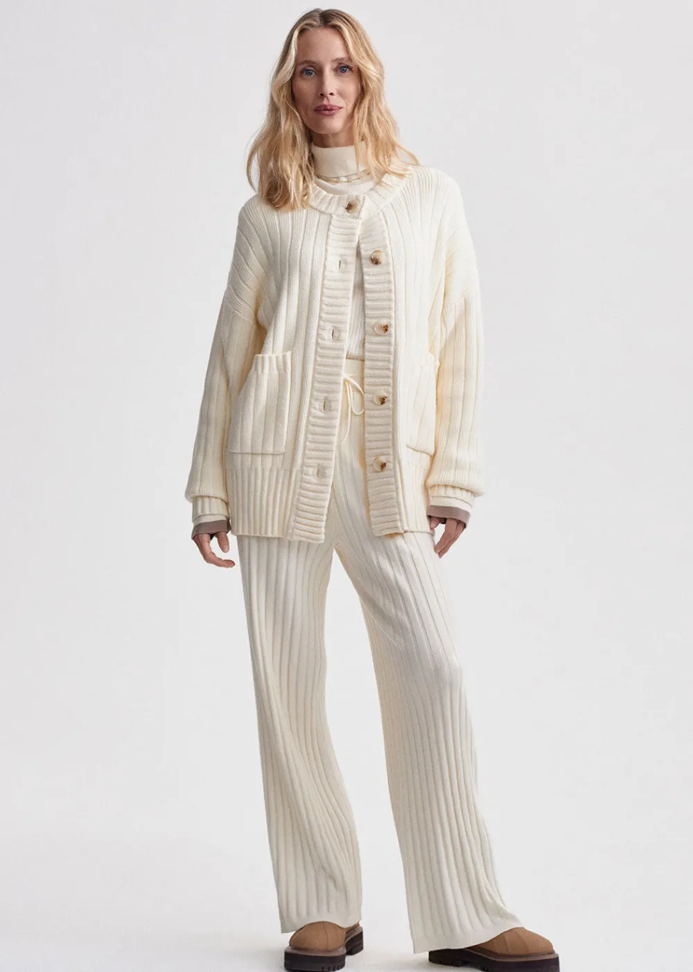 pensdale_relaxed_knit_car_4.webp Varley Pensdale Relaxed Knit Cardigan | Knitwear