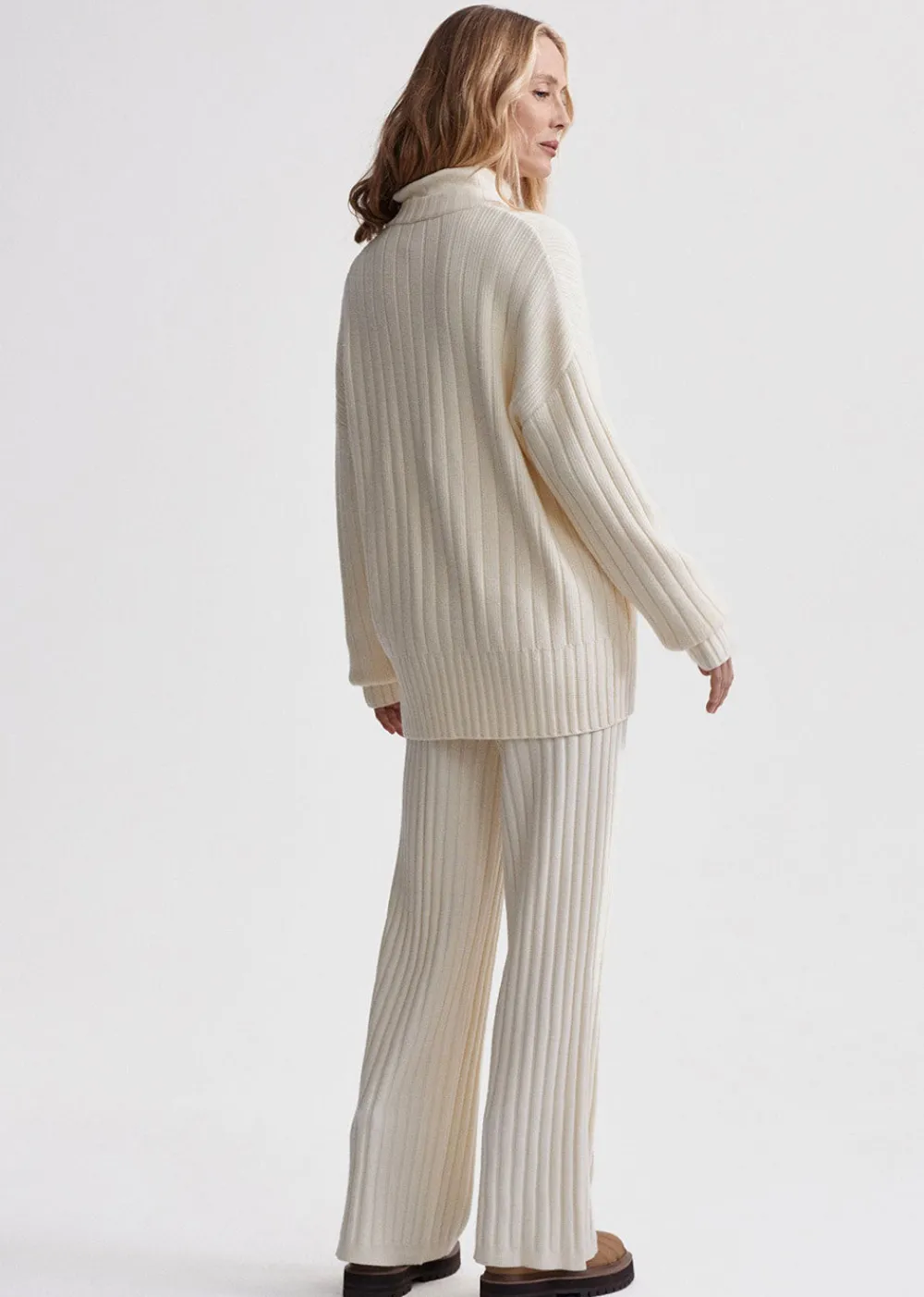 pensdale_relaxed_knit_car_5.webp Varley Pensdale Relaxed Knit Cardigan | Knitwear