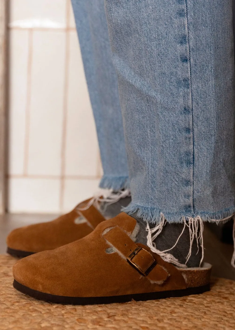 riva_velour_wool_clog__al_6.webp Genuins Riva Velour Wool Clog - Almond | Shoes
