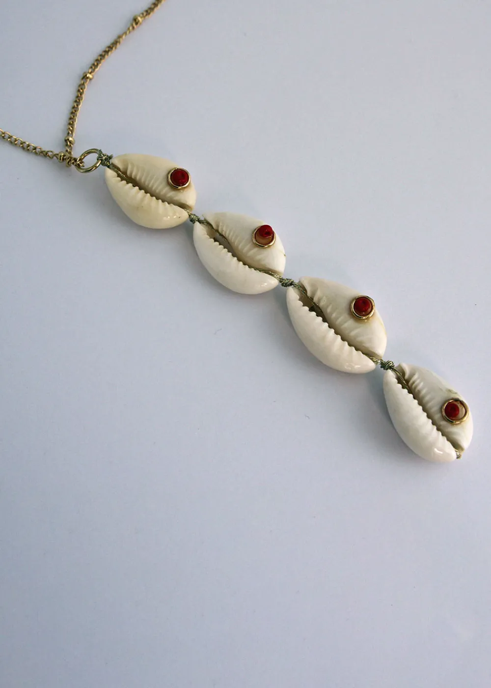shell_drop_necklace_2.webp Cardomon Shell Drop Necklace | Necklaces