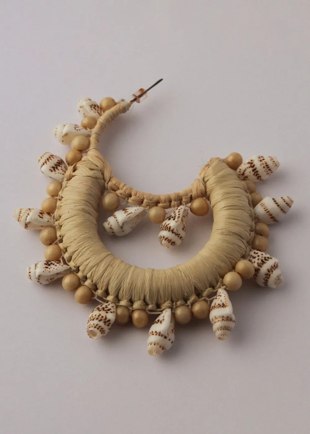 shell_swirl_earrings_3.webp Cardomon Shell Swirl Earrings | Earrings