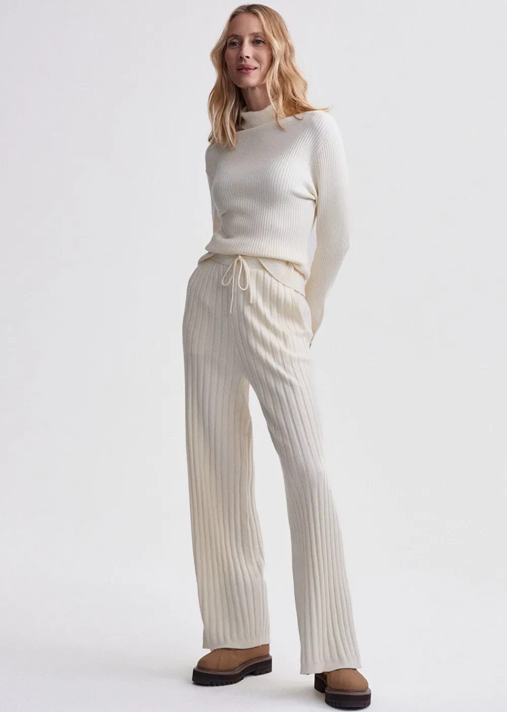 simeon_wide_rib_knit_trou_0.webp Varley Simeon Wide Rib Knit Trouser | Trousers
