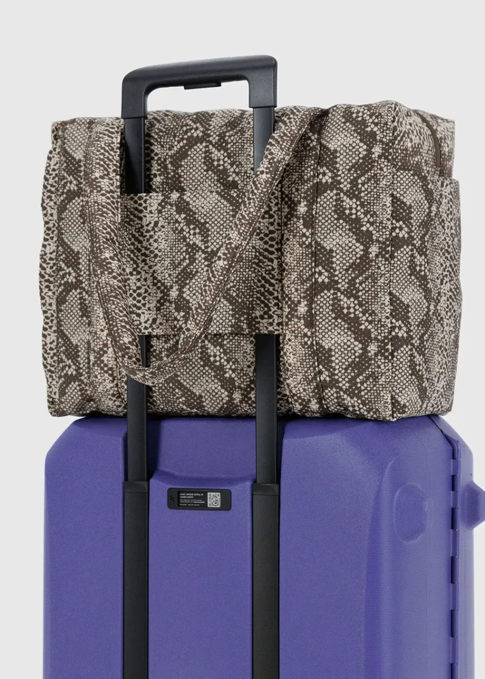 small_cloud_carryon__snak_1.webp BAGGU Small Cloud Carry-On - Snakeskin | Bags