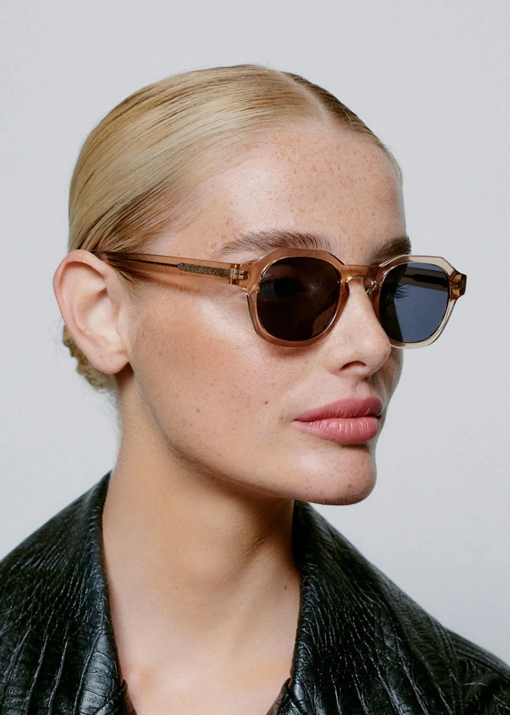 zan_sunglasses__champagne_5.webp A. Kjaerbede Zan Sunglasses - Champagne | Glasses